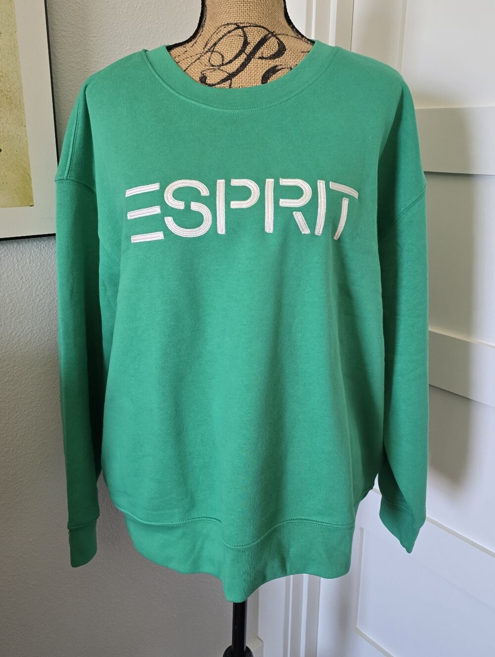 ESPIRIT Women's XL Green Crewneck Sweatshirt. NWT.